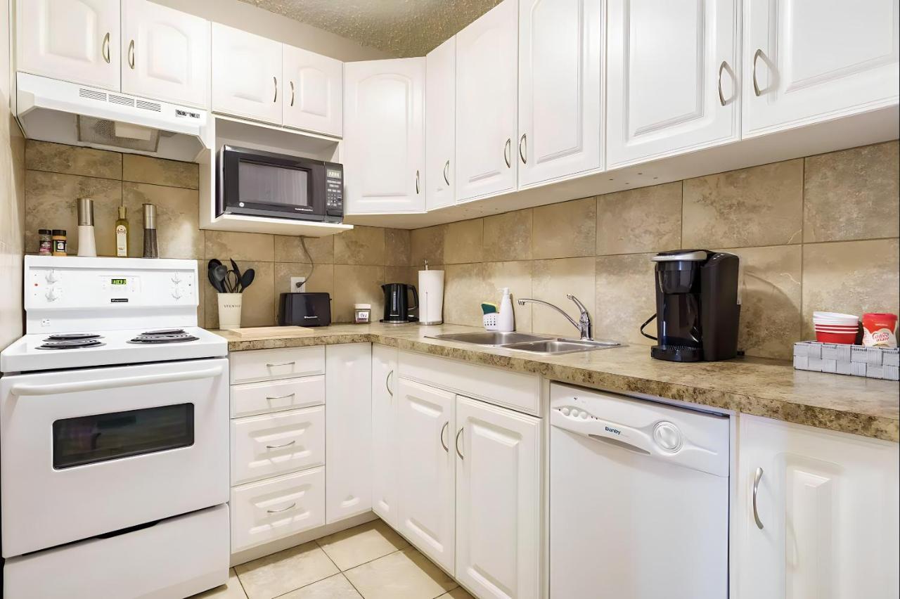 Entire Downtown, Walk To Bmo & Stampede, Parking, 1,5 Hrs To Banff Apartment *