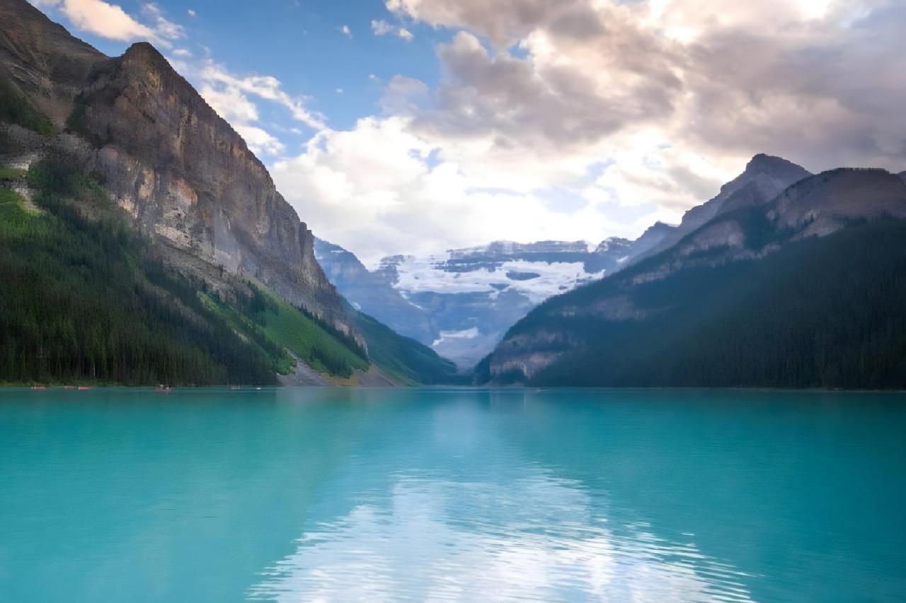 Entire Downtown, Walk To Bmo & Stampede, Parking, 1,5 Hrs To Banff Apartment *